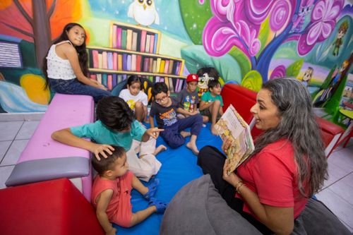 LEYERON “EL MUNDO DE SABINO FLORENTINO” EN EL TALLER INFANTIL “LA HORA DEL CUENTO”