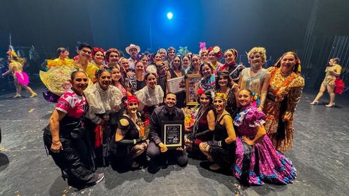 HOMENAJE A OLIMPIA CHÁVEZ POR 40 AÑOS EN LA DANZA FOLCLÓRICA EN SINALOA 