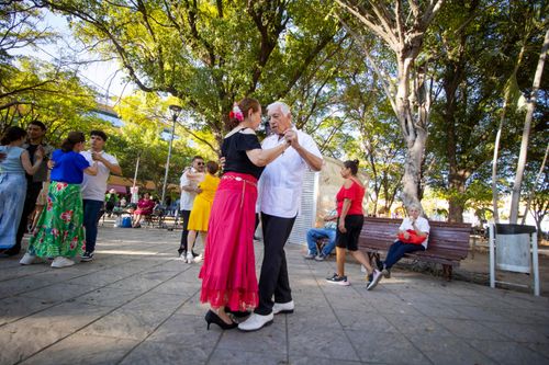 SE DISFRUTAN LAS FABULOSAS “TARDES DE DANZÓN”