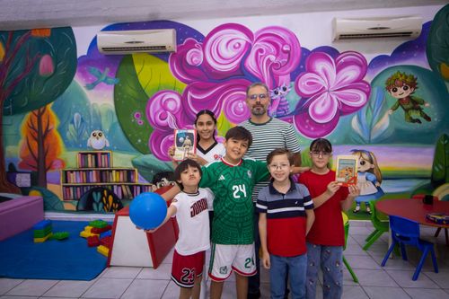 EN EL CLUB PEQUEÑOS LECTORES LEYERON DOS LIBROS SOBRE EL ESPACIO