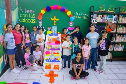 “A LEER CON LAS CALACAS. ENTRE FLORES Y CALAVERITAS”, DISFRUTARON ENORMEMENTE LOS NIÑOS Y LAS NIÑAS
