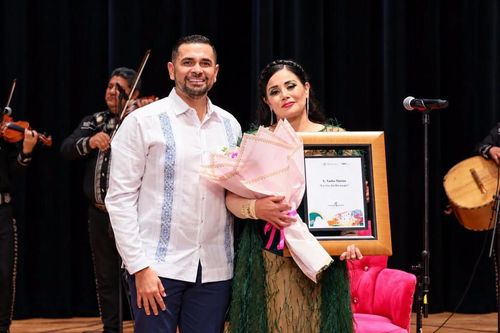 NADIA YURIAR CERRÓ CON SU VOZ Y SU SENTIMIENTO LA CONMEMORACIÓN DEL 495 ANIVERSARIO DE CULIACÁN