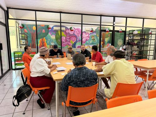 EL CLUB DE LECTURA BAJO EL KIOSCO VISITÓ LA BIBLIOTECA “ROSA MARÍA PERAZA”