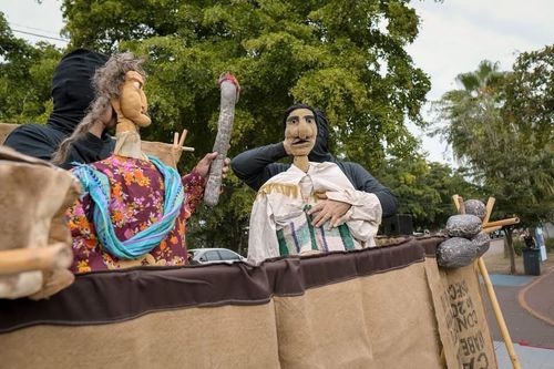 FAMILIAS ACUDEN AL ITINERARTE 