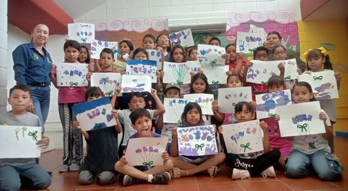 "REALIZAN" PINCELADAS DE AMOR EN AGUARUTO 