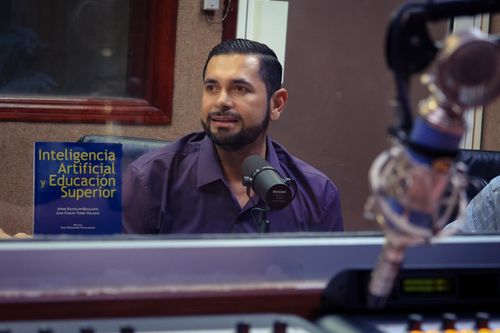 **ADOLFO PLATA GUZMÁN PRESENTA AVANCES DE LA AGENDA CULTURAL 2026 EN RADIO UAS**