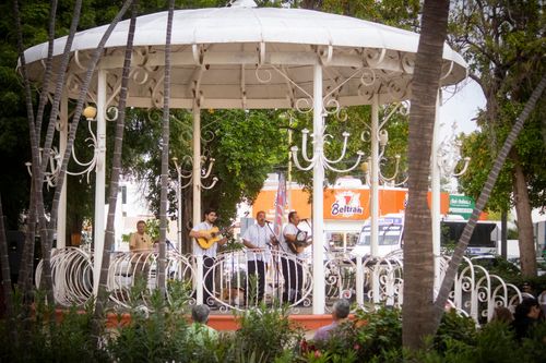 TARDES DE BOLERO, DE MÚSICA ROMÁNTICA EN EL PARQUE EUSTAQUIO BUELNA