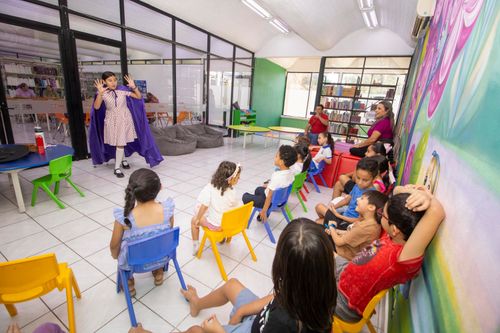KAROL SABINE, CUENTACUENTOS INVITADA AL TALLER INFANTIL