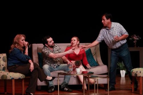 DISFRUTARON DE LA OBRA DE TEATRO "SENTANCIA CONYUGAL"