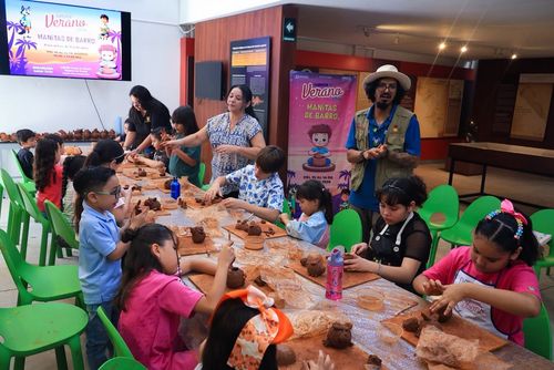 EL BARRO TOMÓ FORMA EN SUS MANITAS Y CREARON HERMOSAS OBRAS