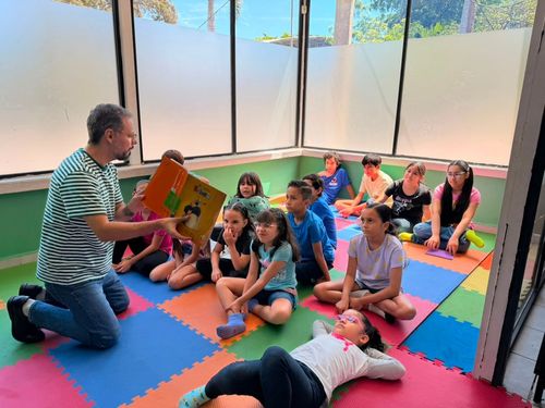 NIÑAS Y NIÑOS PARTICIPAN EN EL CURSO DE VERANO “PREGUNTAS AL ESTANTE”